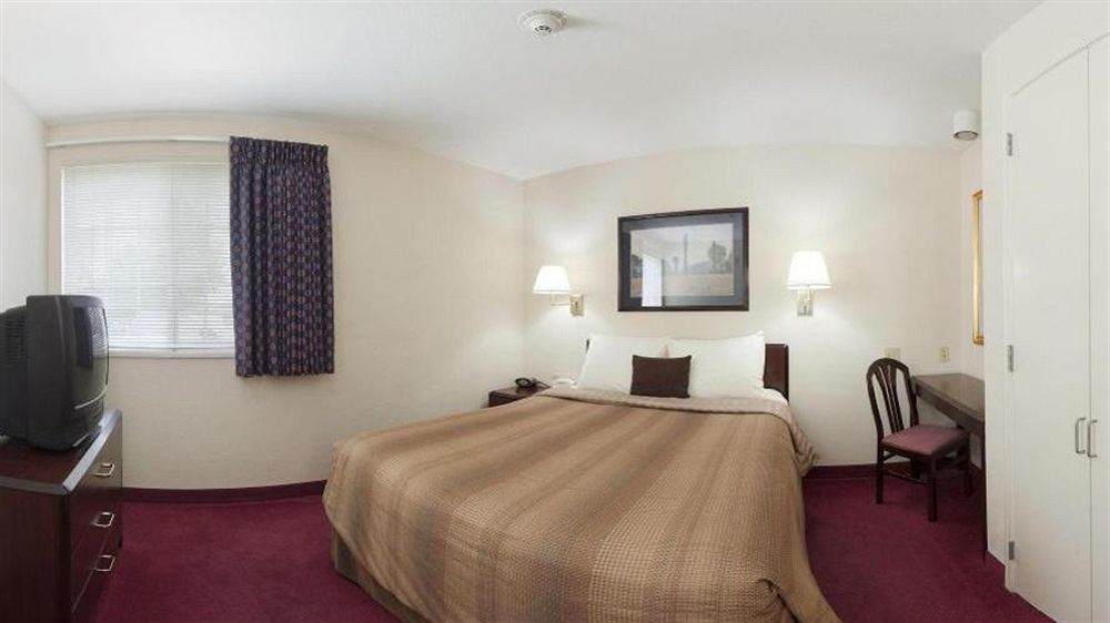 Sonesta Simply Suites Denver West Federal Center Lakewood Extérieur photo